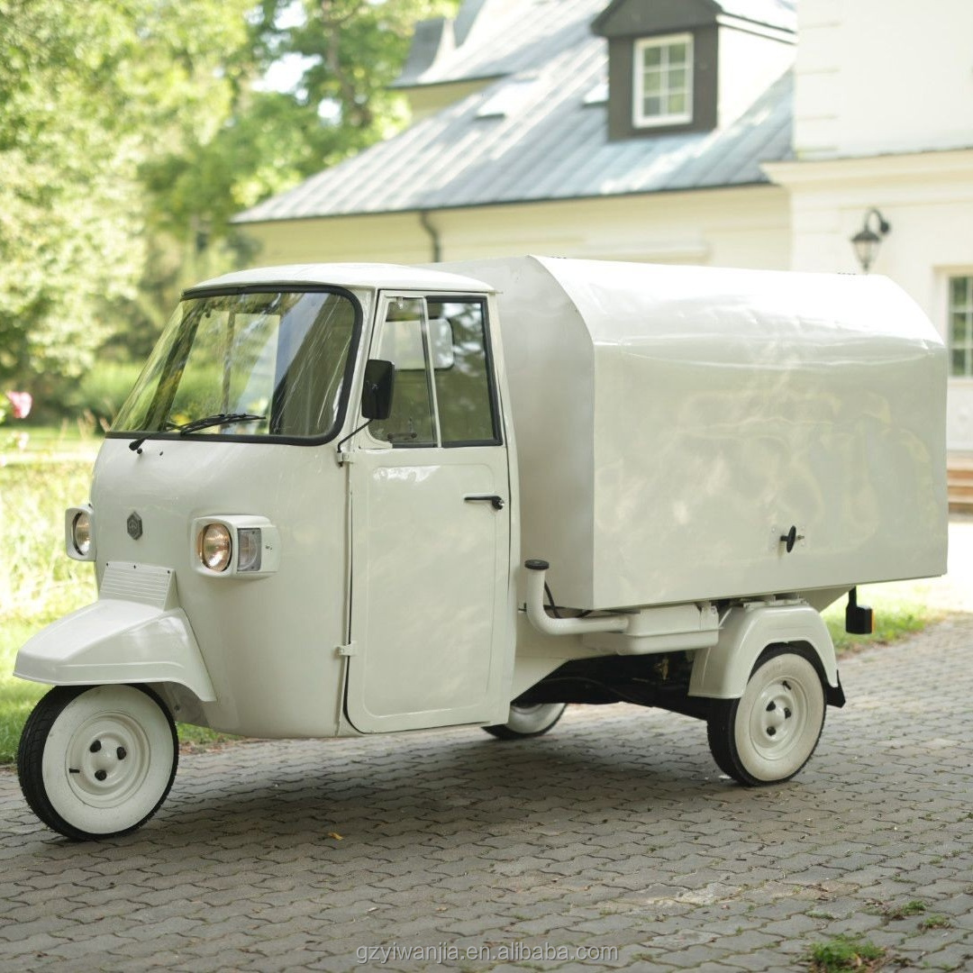 Wine Beer Truck - รถขายไวน์และเบียร์เคลื่อนที่ไฟฟ้า Piaggio Ape 50 รุ่นใหม่ พร้อมระบบไฟฟ้าในตัว