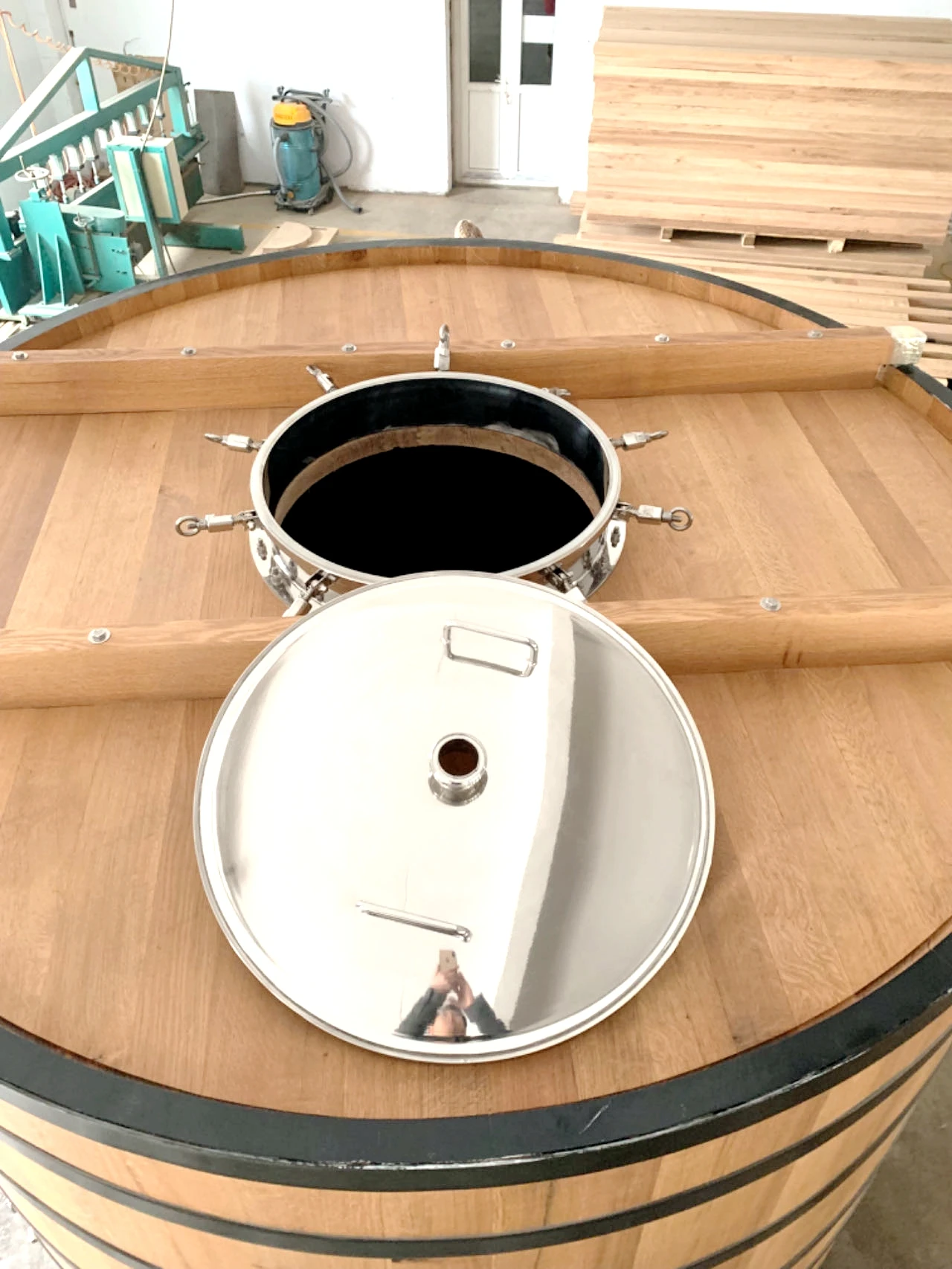 ถังไม้โอ๊คสำหรับเก็บเครื่องดื่ - Wine In Beer Store บทวิจารณ์และราคา